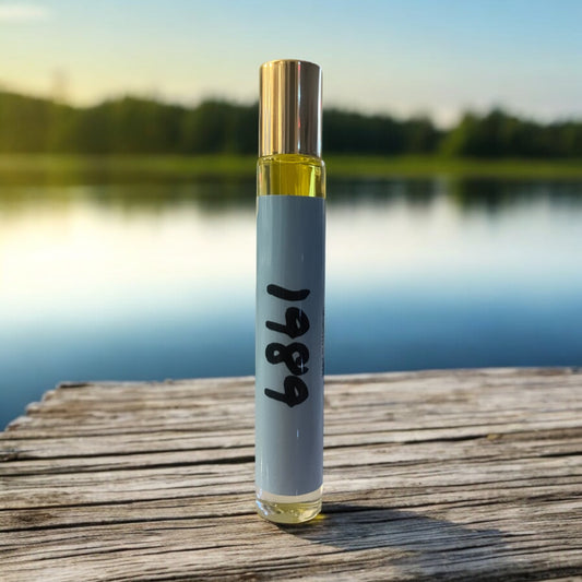 1989 Perfume Oil a beachy citrus with notes of ocean air and driftwood